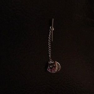 Tie tac B initial . 3 red stones